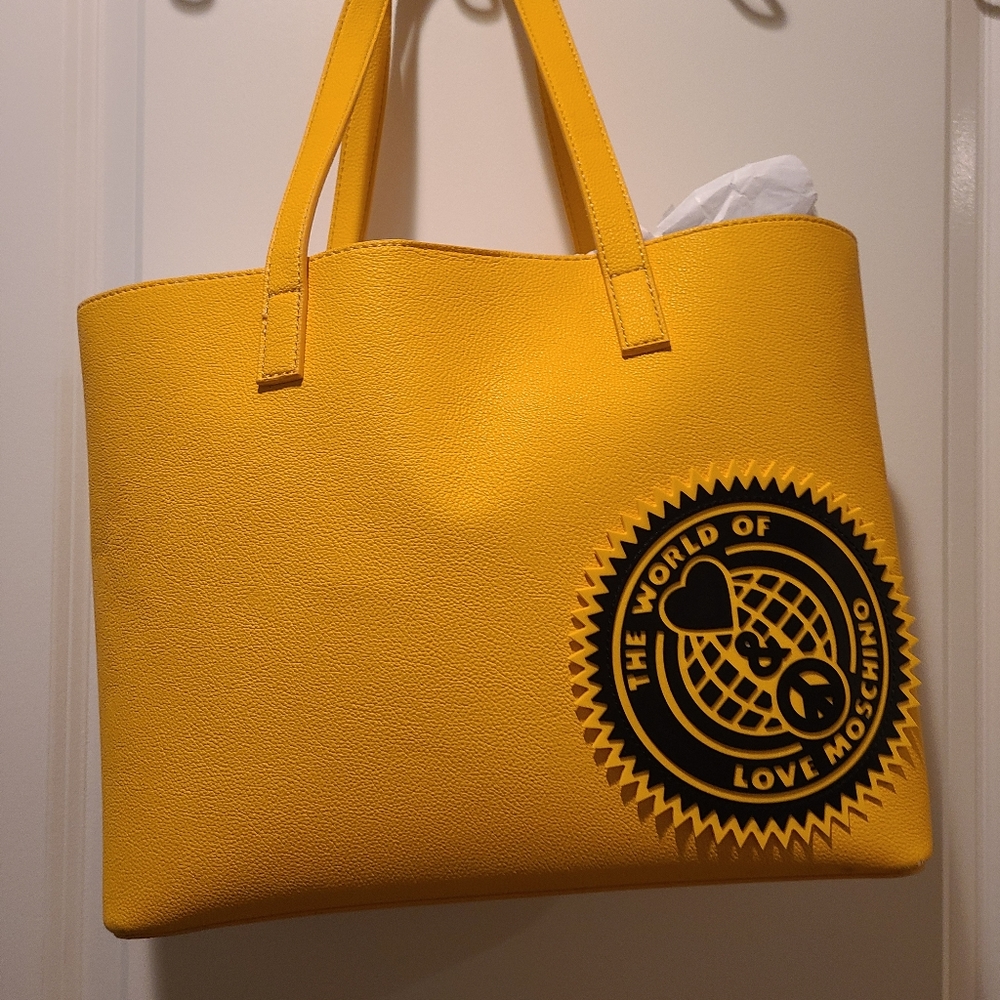 NEW Moschino yellow tote bag with flat wallet